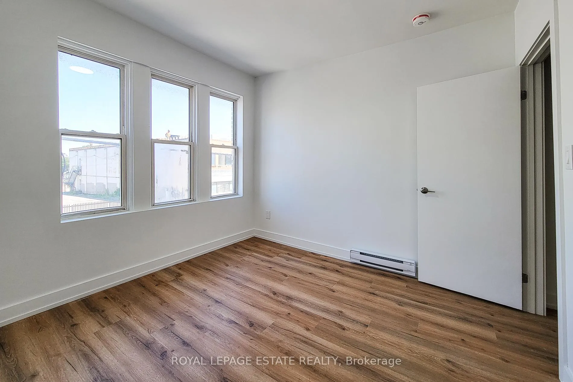 Photo 16 of Unit 1, 1052 Barton Street E, Hamilton, Crown Point — HOMEH