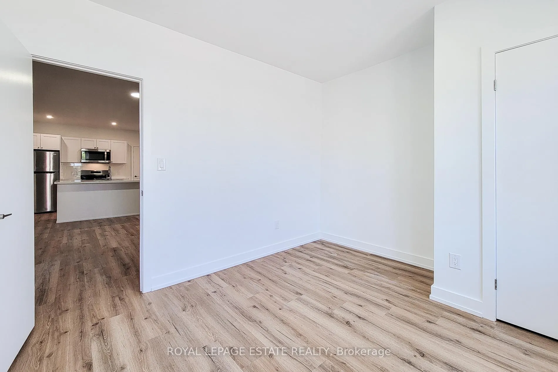 Photo 19 of Unit 1, 1052 Barton Street E, Hamilton, Crown Point — HOMEH