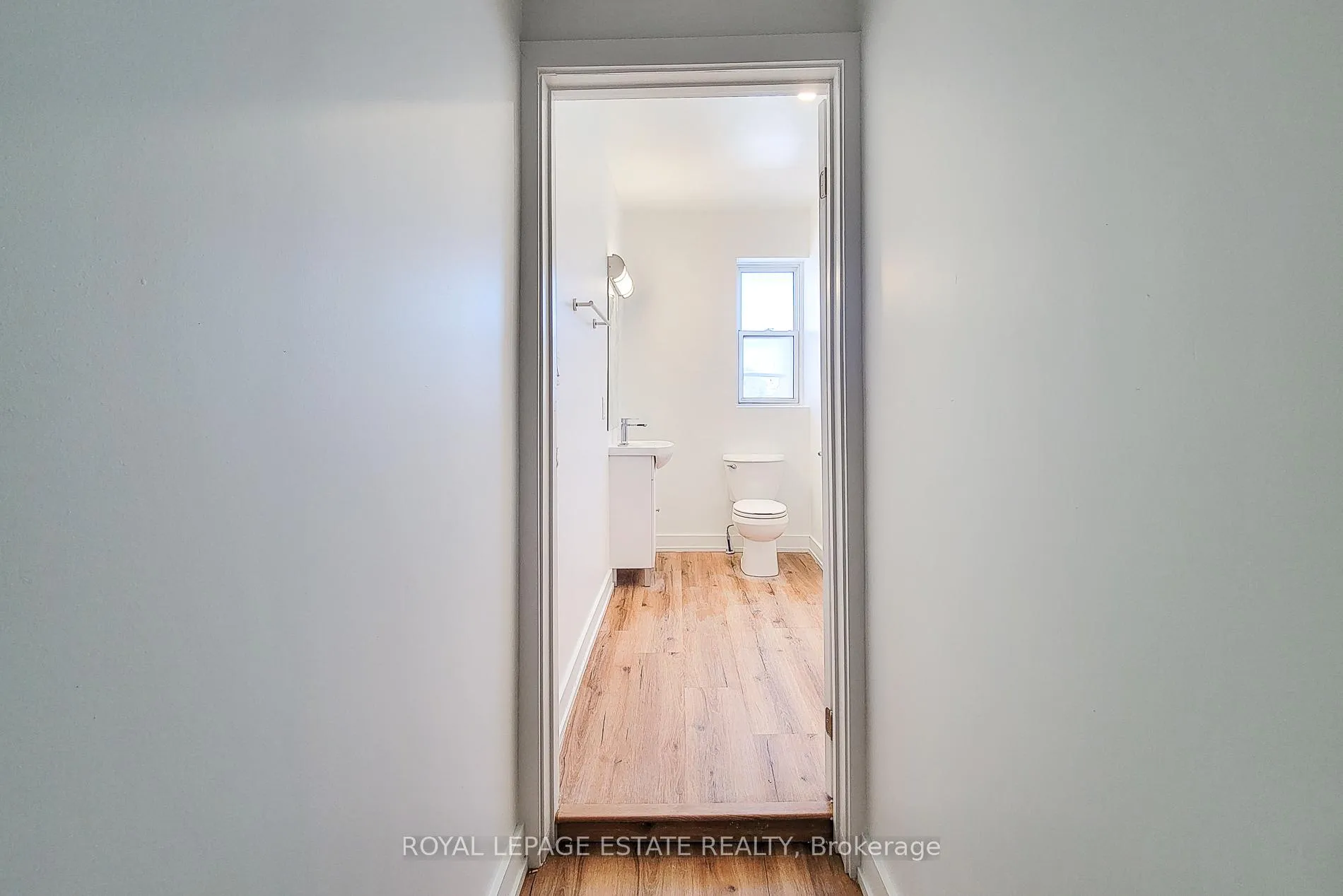 Photo 20 of Unit 1, 1052 Barton Street E, Hamilton, Crown Point — HOMEH