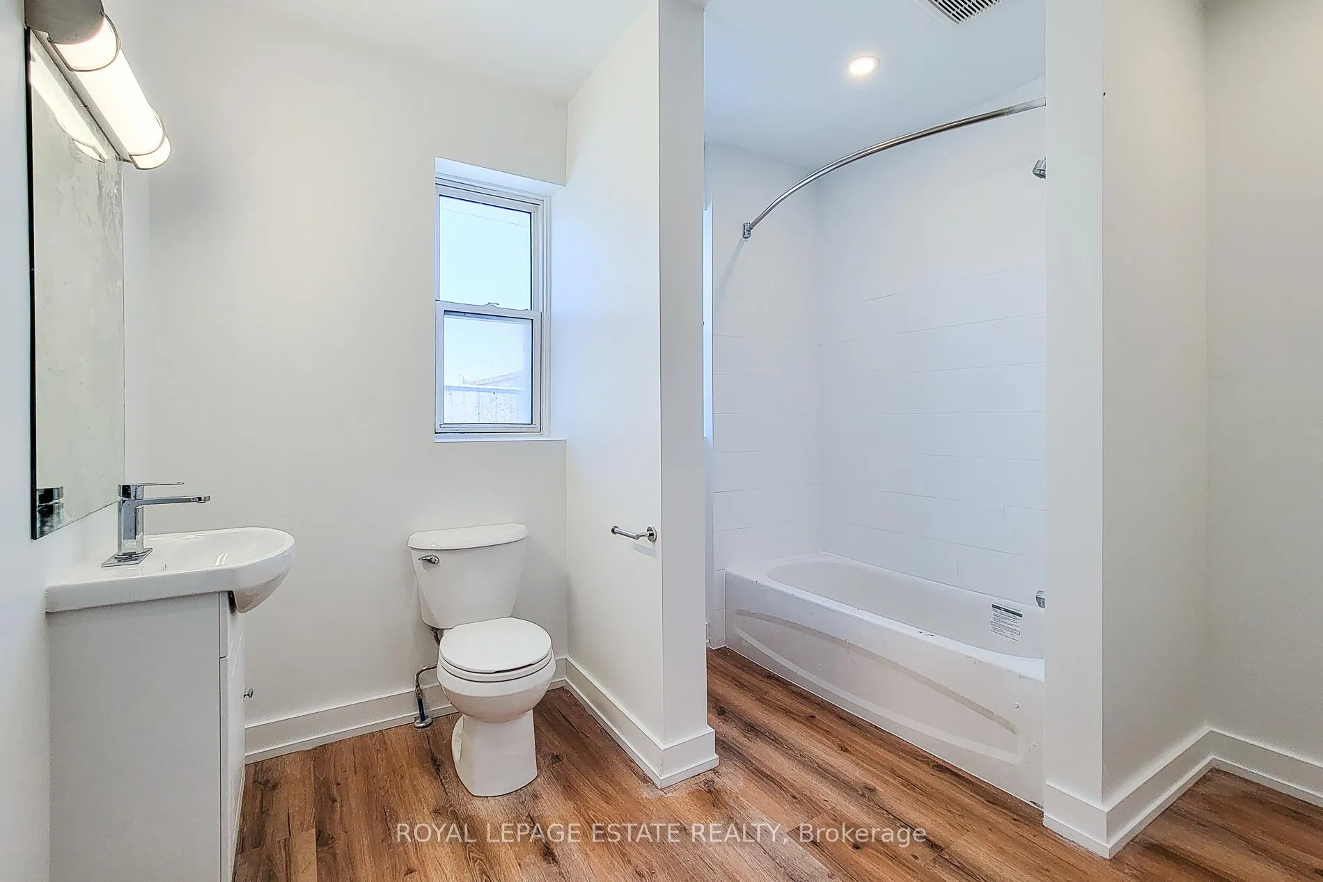 Photo 21 of Unit 1, 1052 Barton Street E, Hamilton, Crown Point — HOMEH