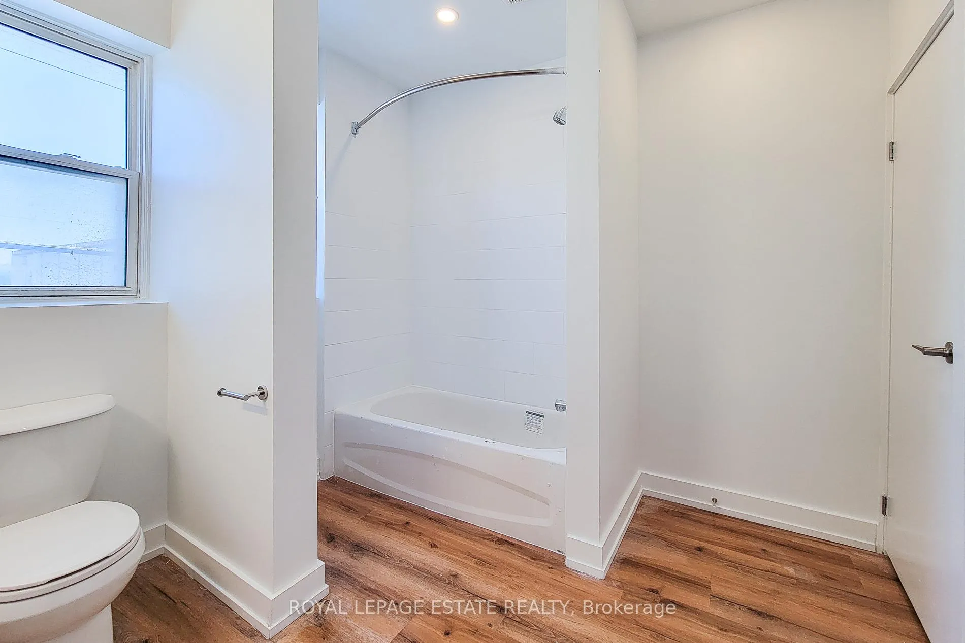 Photo 23 of Unit 1, 1052 Barton Street E, Hamilton, Crown Point — HOMEH