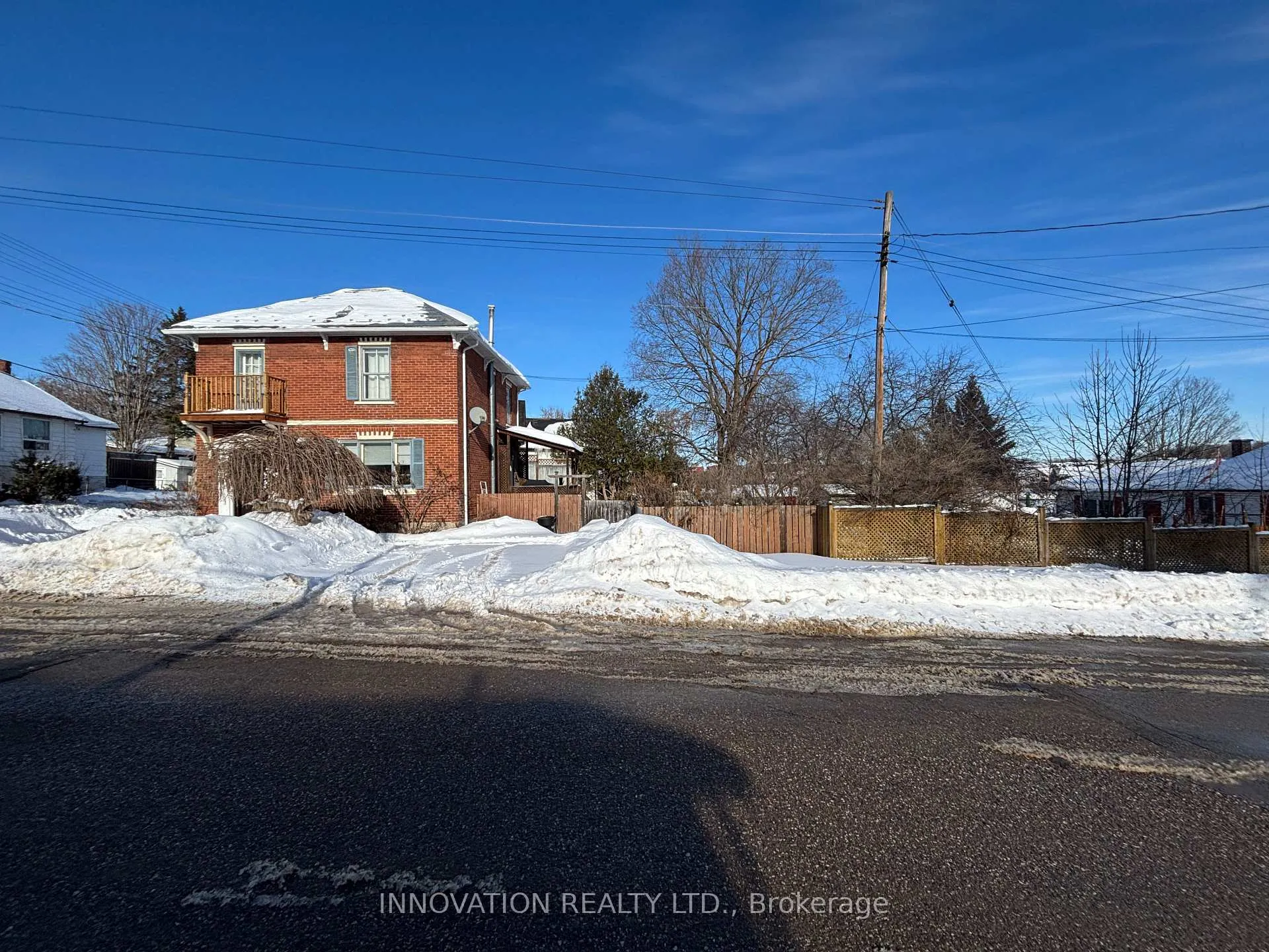 Photo 5 of 62 Mcgonigal Street E, Arnprior — HOMEH