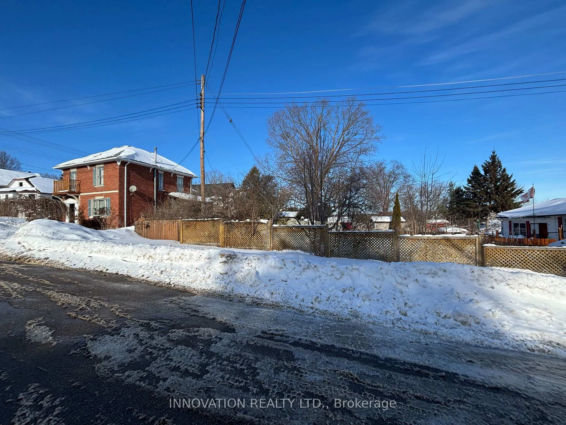 Photo 6 of 62 Mcgonigal Street E, Arnprior — HOMEH