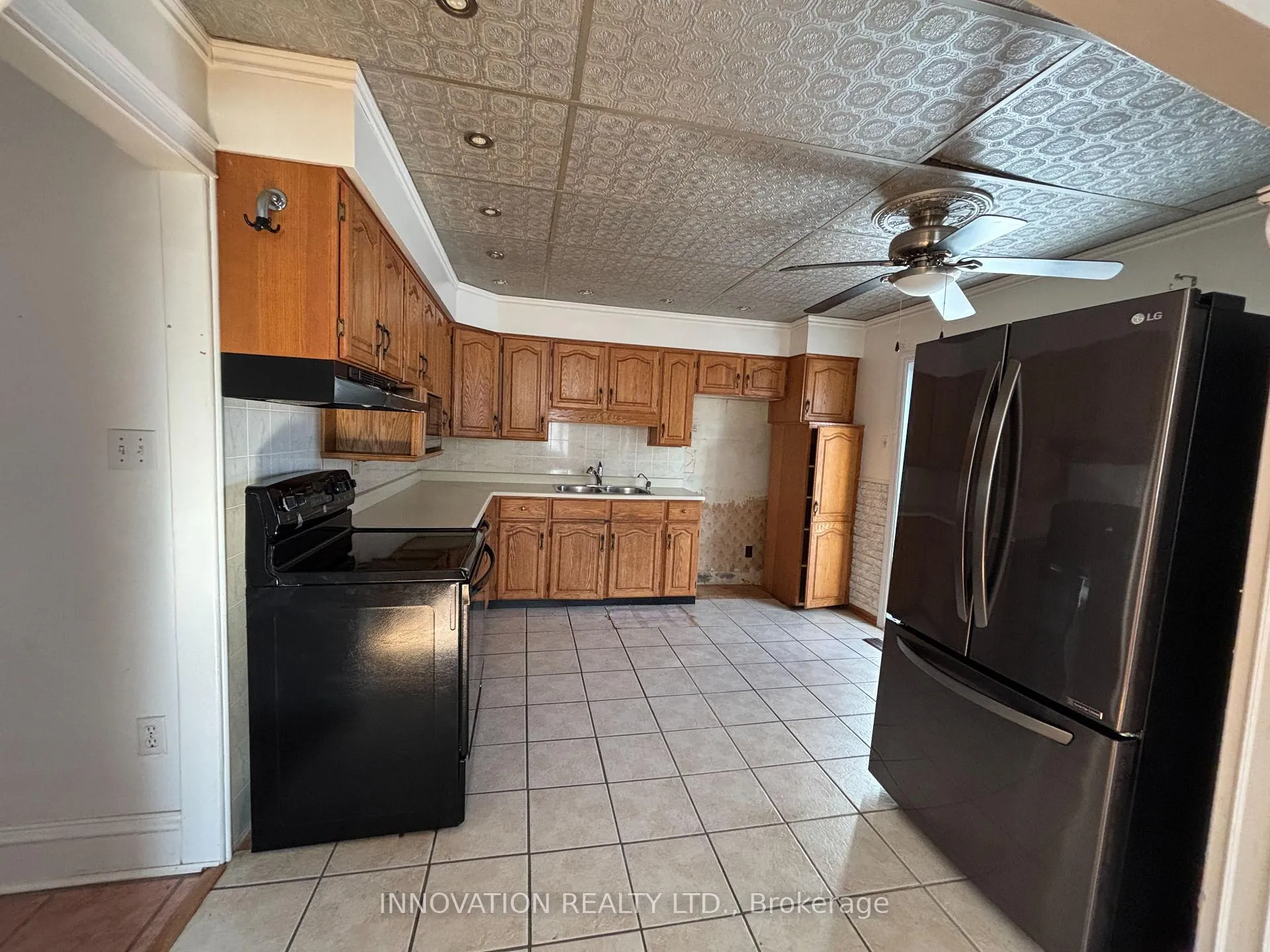 Photo 15 of 62 Mcgonigal Street E, Arnprior — HOMEH