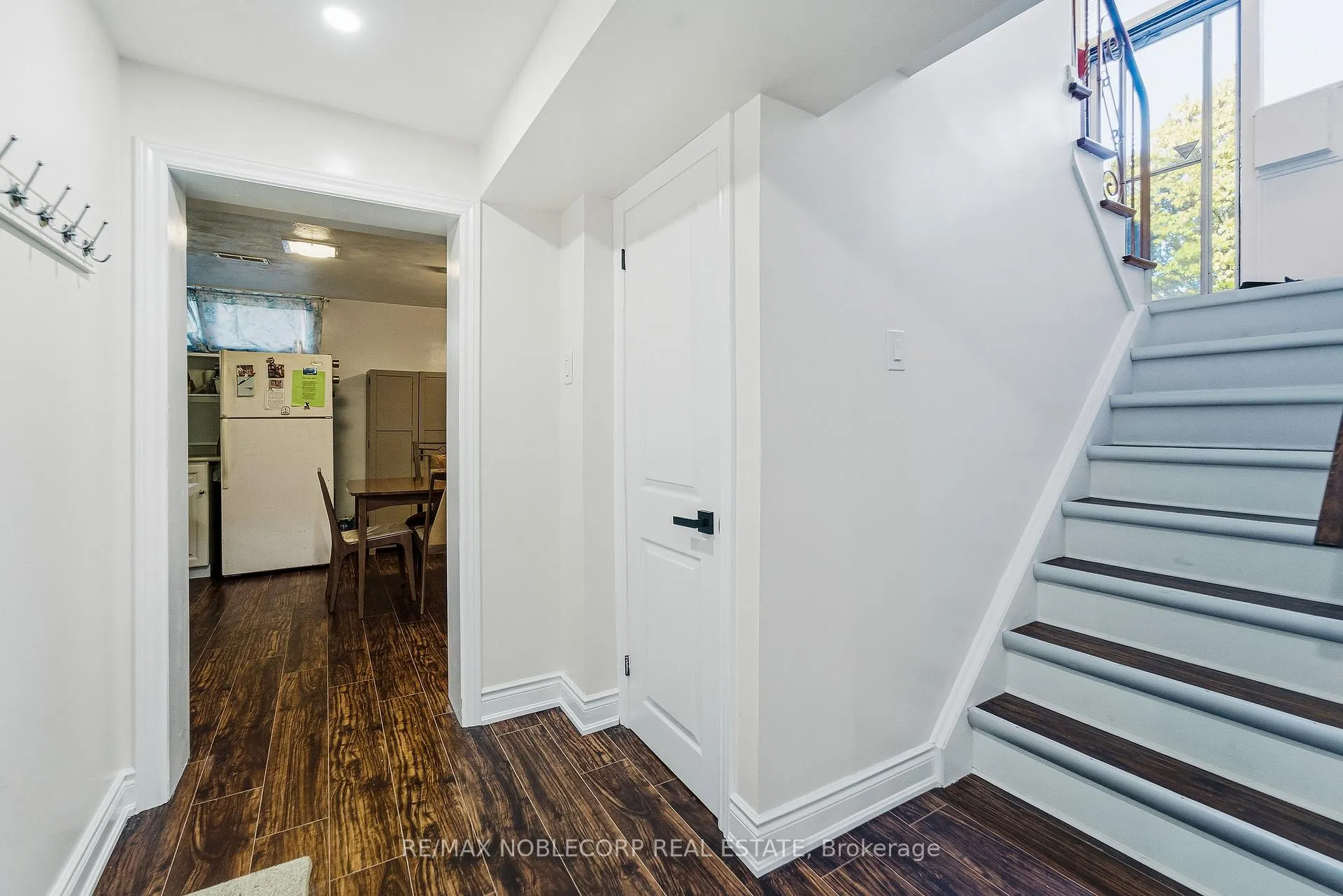 Photo 5 of 16 Fortune Gate, Scarborough, Woburn — HOMEH