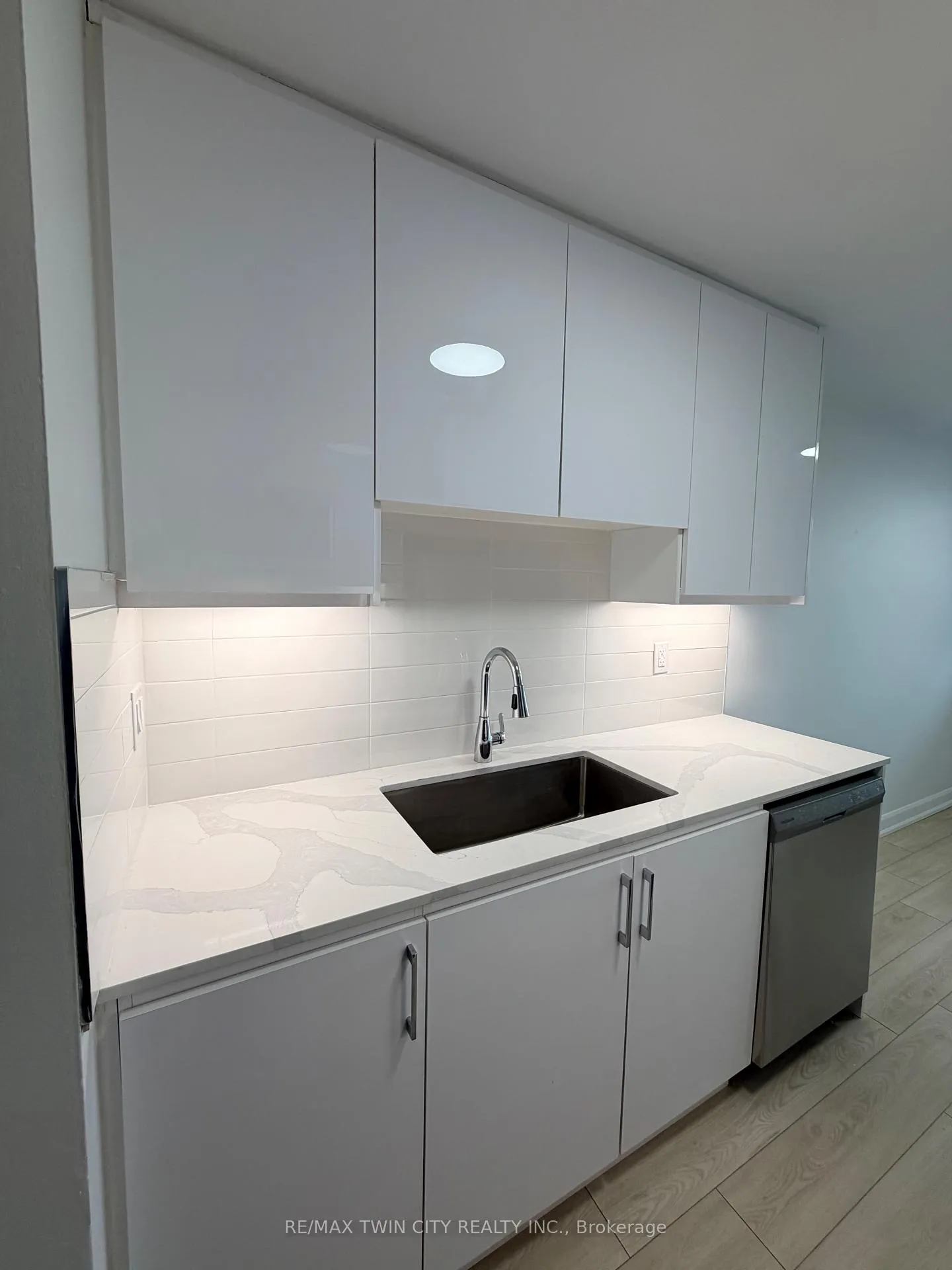 Photo 6 of Unit 19, 15 Kappele Circle, Stratford — HOMEH