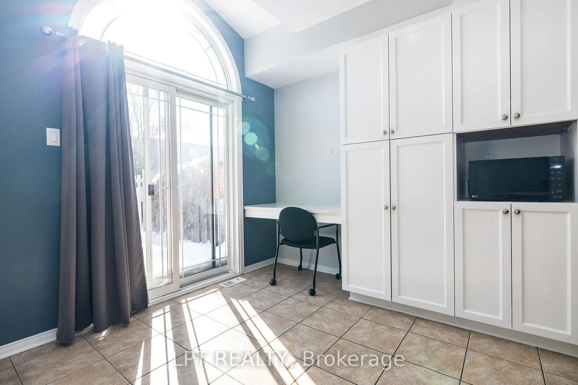 Photo 11 of 521 Pepperville Crescent, Ottawa, Kanata - Emerald Meadows/Trailwest — HOMEH