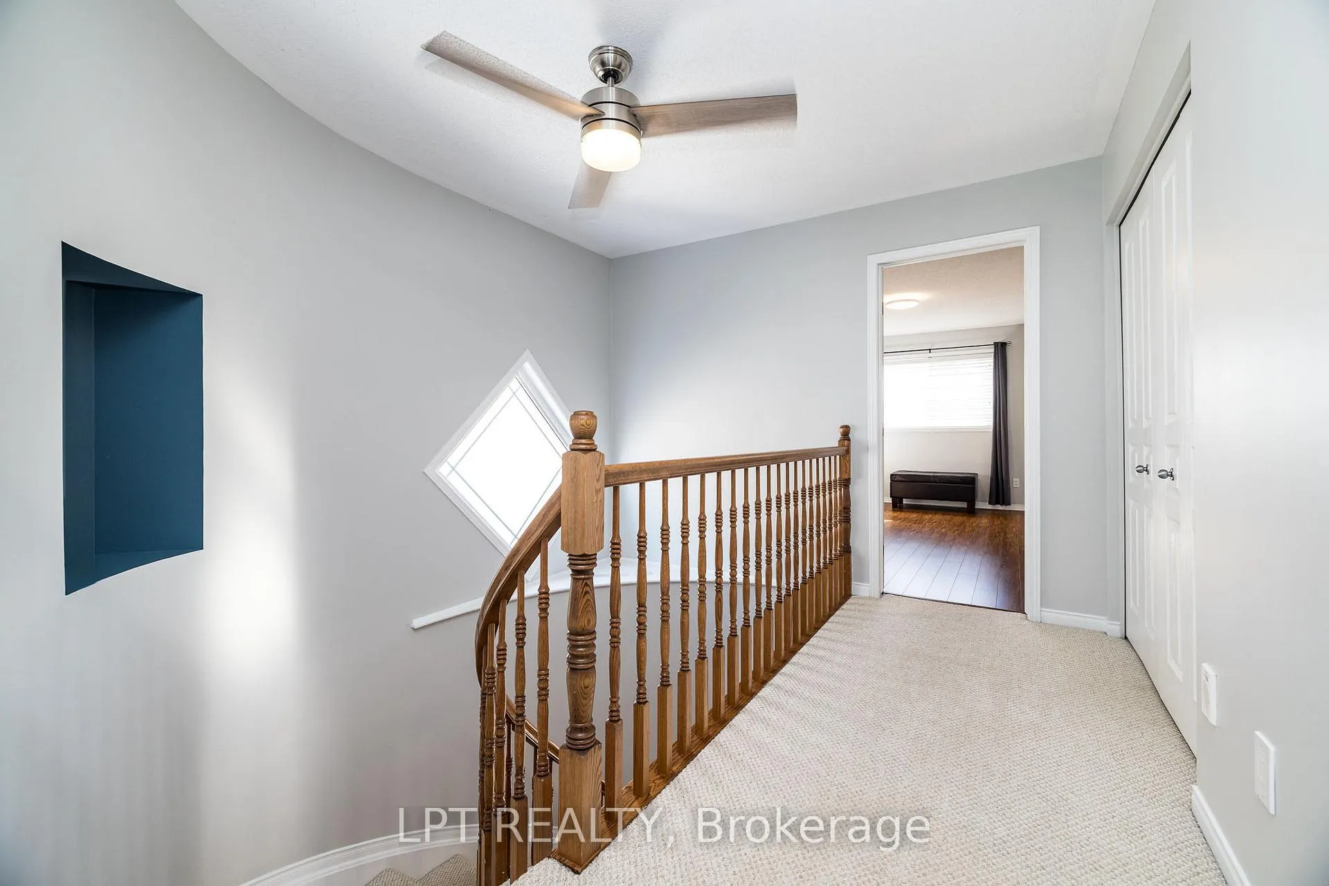 Photo 14 of 521 Pepperville Crescent, Ottawa, Kanata - Emerald Meadows/Trailwest — HOMEH