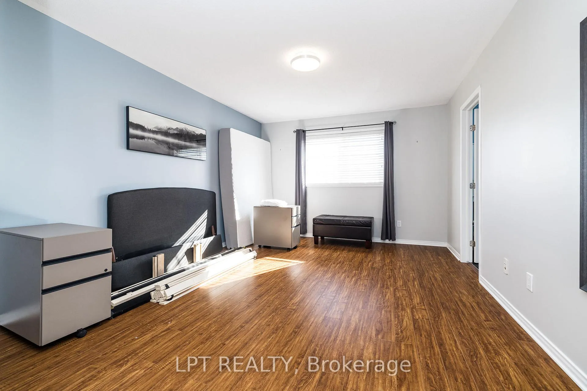 Photo 15 of 521 Pepperville Crescent, Ottawa, Kanata - Emerald Meadows/Trailwest — HOMEH