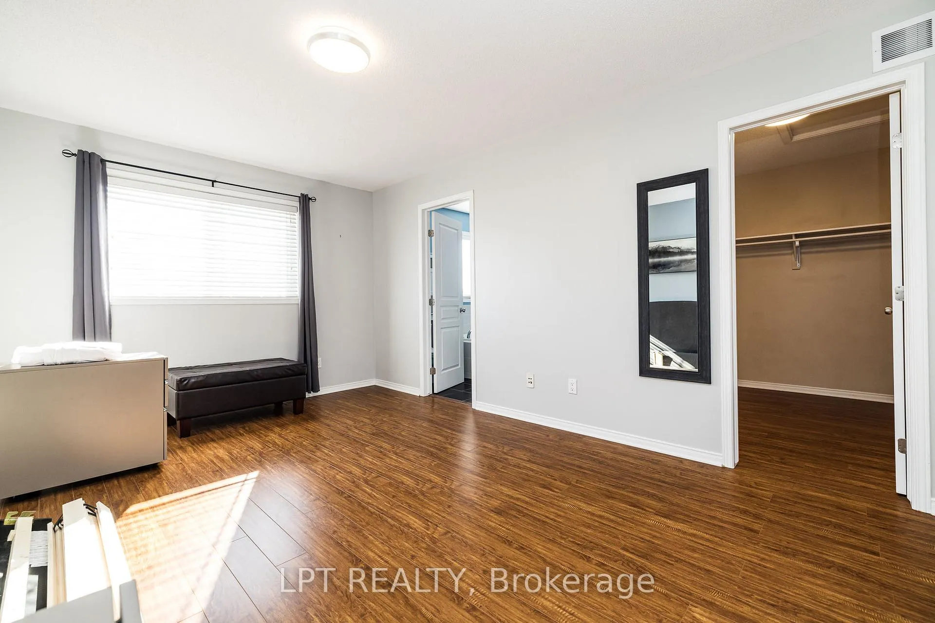 Photo 16 of 521 Pepperville Crescent, Ottawa, Kanata - Emerald Meadows/Trailwest — HOMEH