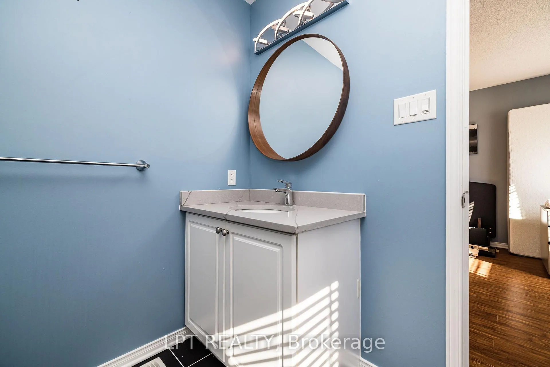 Photo 18 of 521 Pepperville Crescent, Ottawa, Kanata - Emerald Meadows/Trailwest — HOMEH