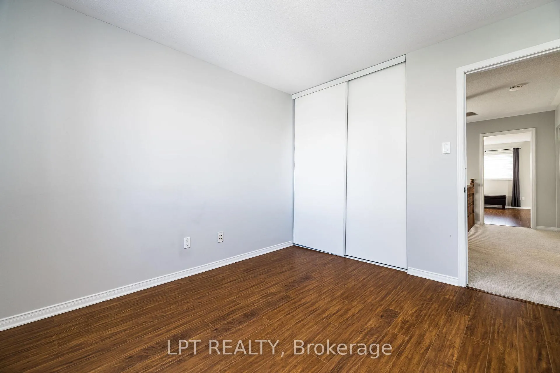 Photo 22 of 521 Pepperville Crescent, Ottawa, Kanata - Emerald Meadows/Trailwest — HOMEH