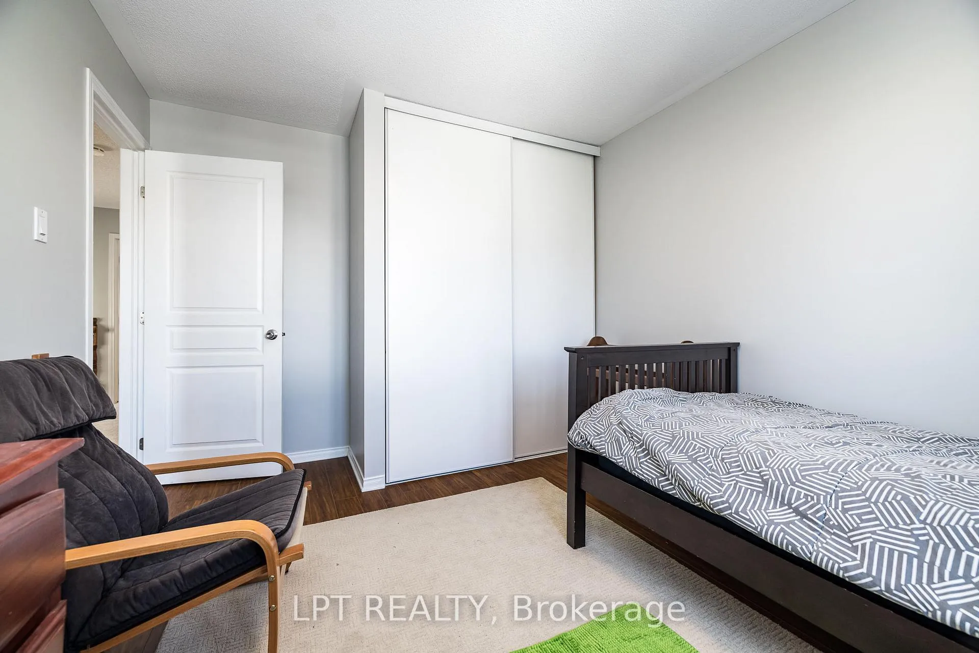 Photo 24 of 521 Pepperville Crescent, Ottawa, Kanata - Emerald Meadows/Trailwest — HOMEH
