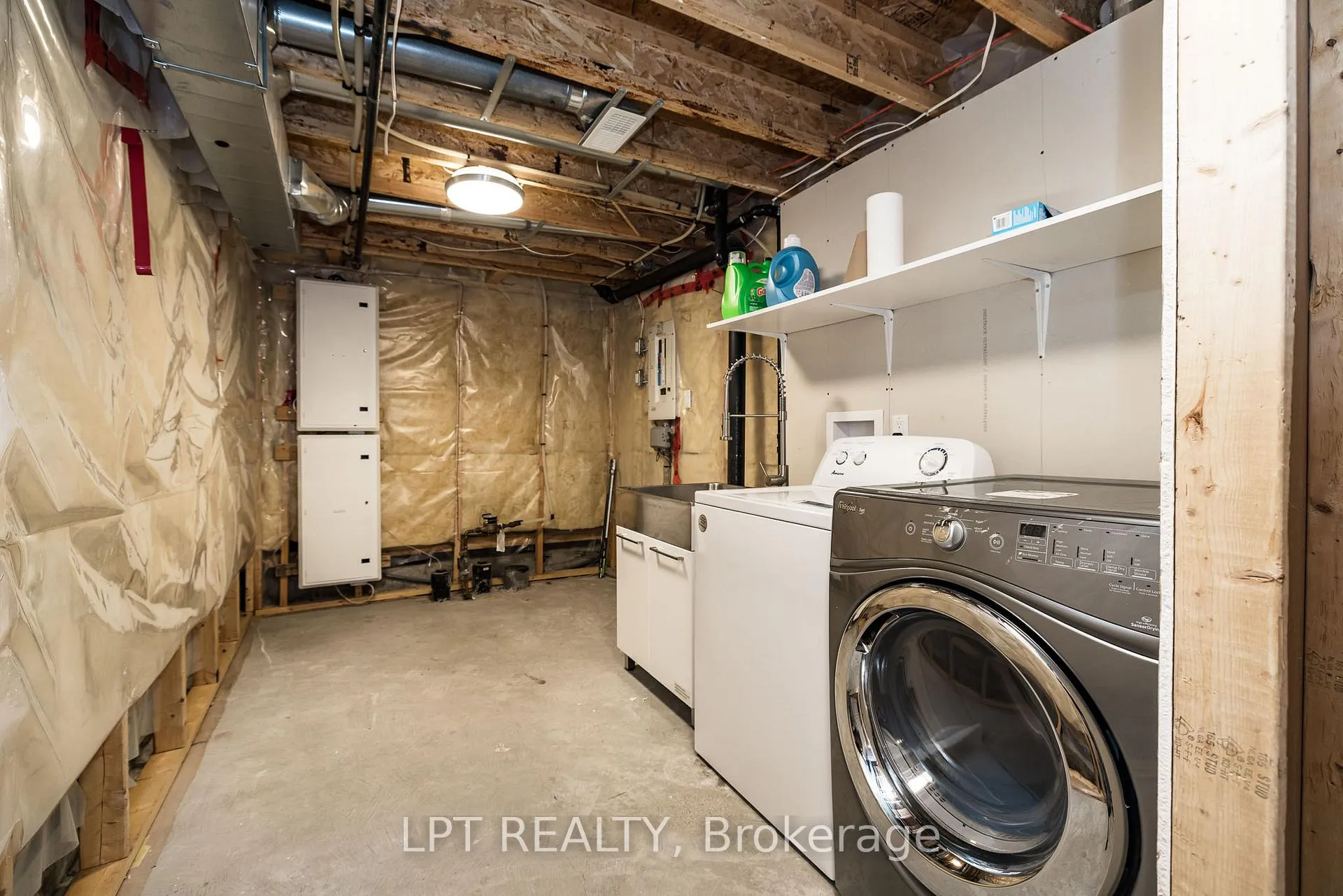 Photo 30 of 521 Pepperville Crescent, Ottawa, Kanata - Emerald Meadows/Trailwest — HOMEH