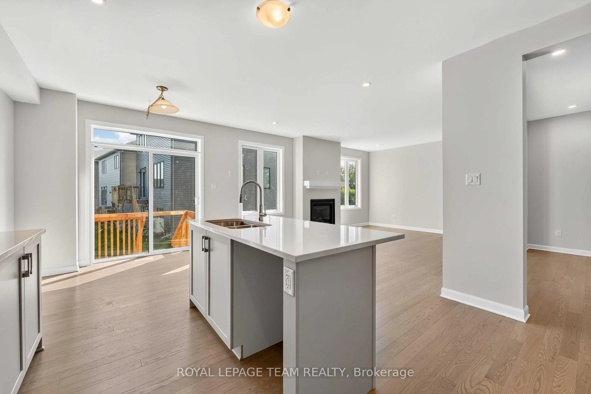 Photo 11 of 902 Locomotion Lane, Ottawa, Kanata - Emerald Meadows/Trailwest — HOMEH