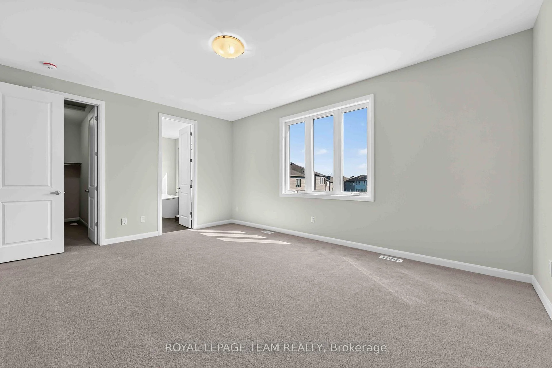 Photo 12 of 902 Locomotion Lane, Ottawa, Kanata - Emerald Meadows/Trailwest — HOMEH