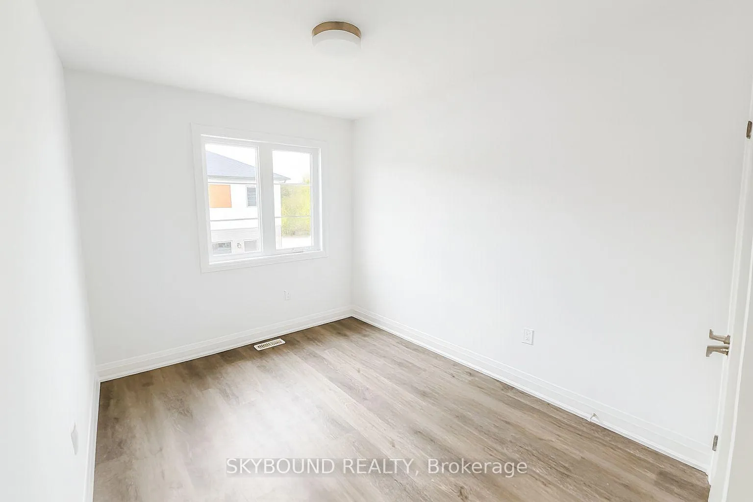 Photo 14 of Unit 9, 32 Steele Crescent, Guelph, St. Patrick's Ward — HOMEH