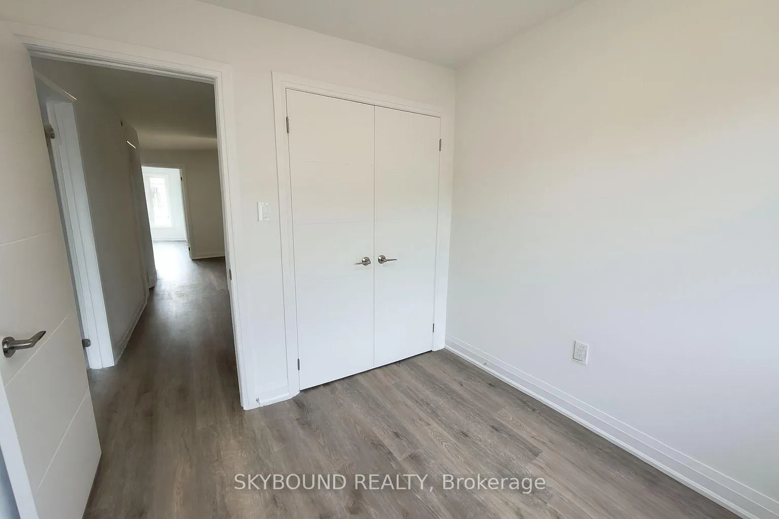 Photo 17 of Unit 9, 32 Steele Crescent, Guelph, St. Patrick's Ward — HOMEH