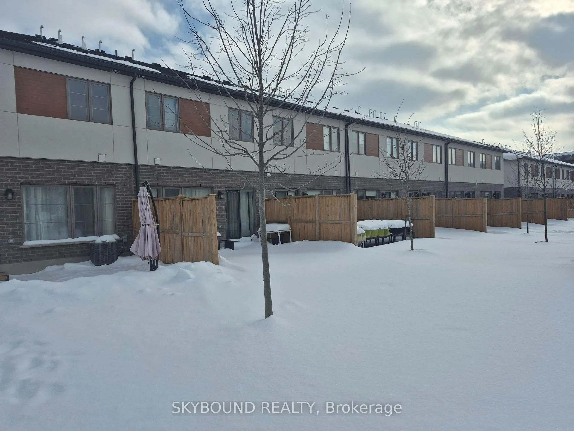 Photo 22 of Unit 9, 32 Steele Crescent, Guelph, St. Patrick's Ward — HOMEH