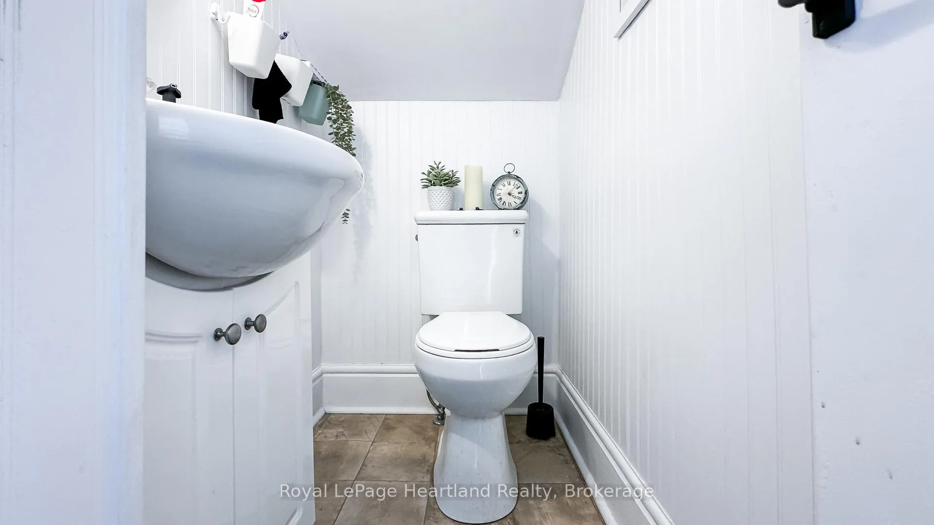 Photo 24 of 346 Queen Street, North Huron, Blyth — HOMEH