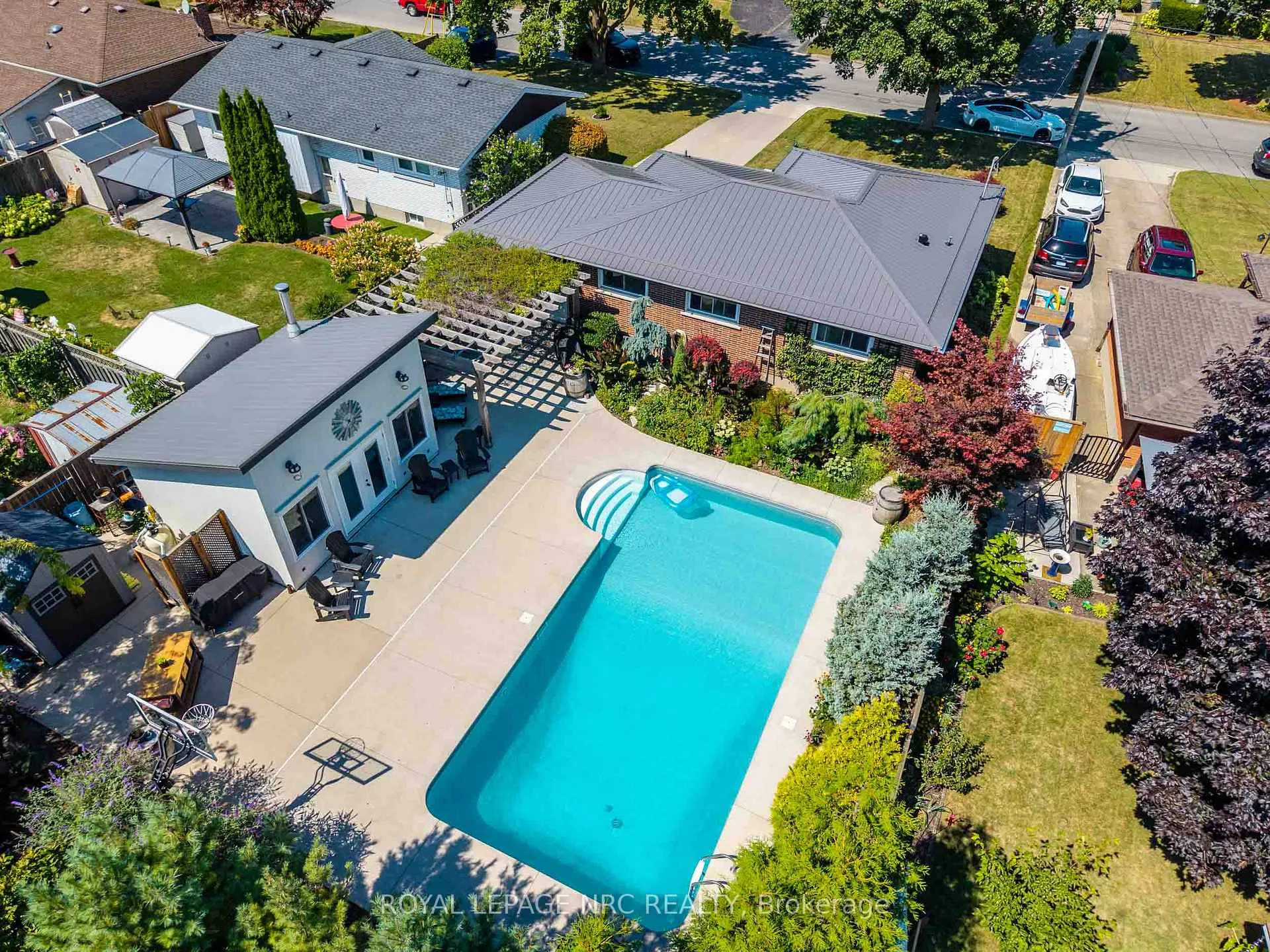 Photo 1 of 6 Croydon Drive, St. Catharines, Lakeshore — HOMEH