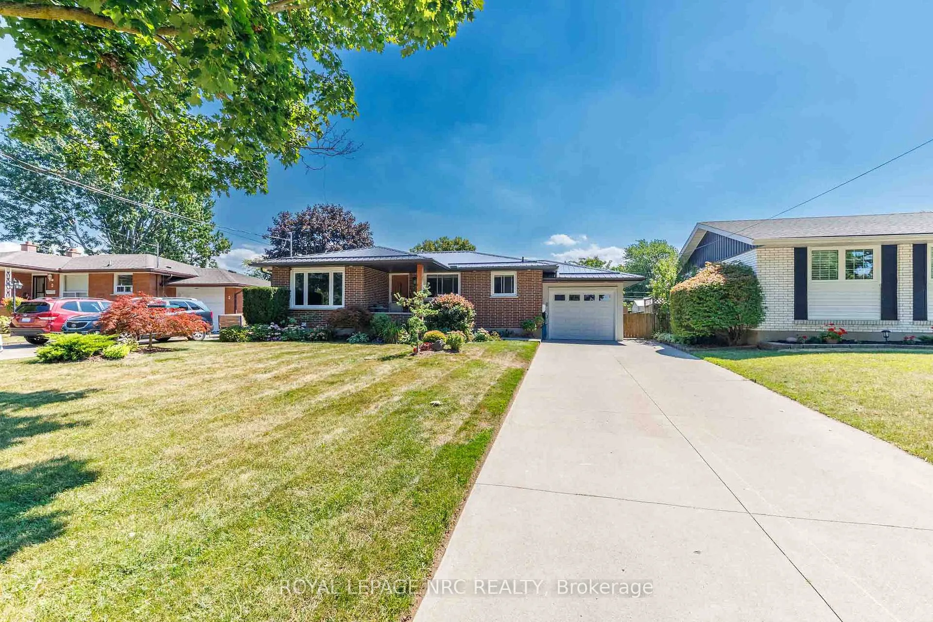Photo 2 of 6 Croydon Drive, St. Catharines, Lakeshore — HOMEH