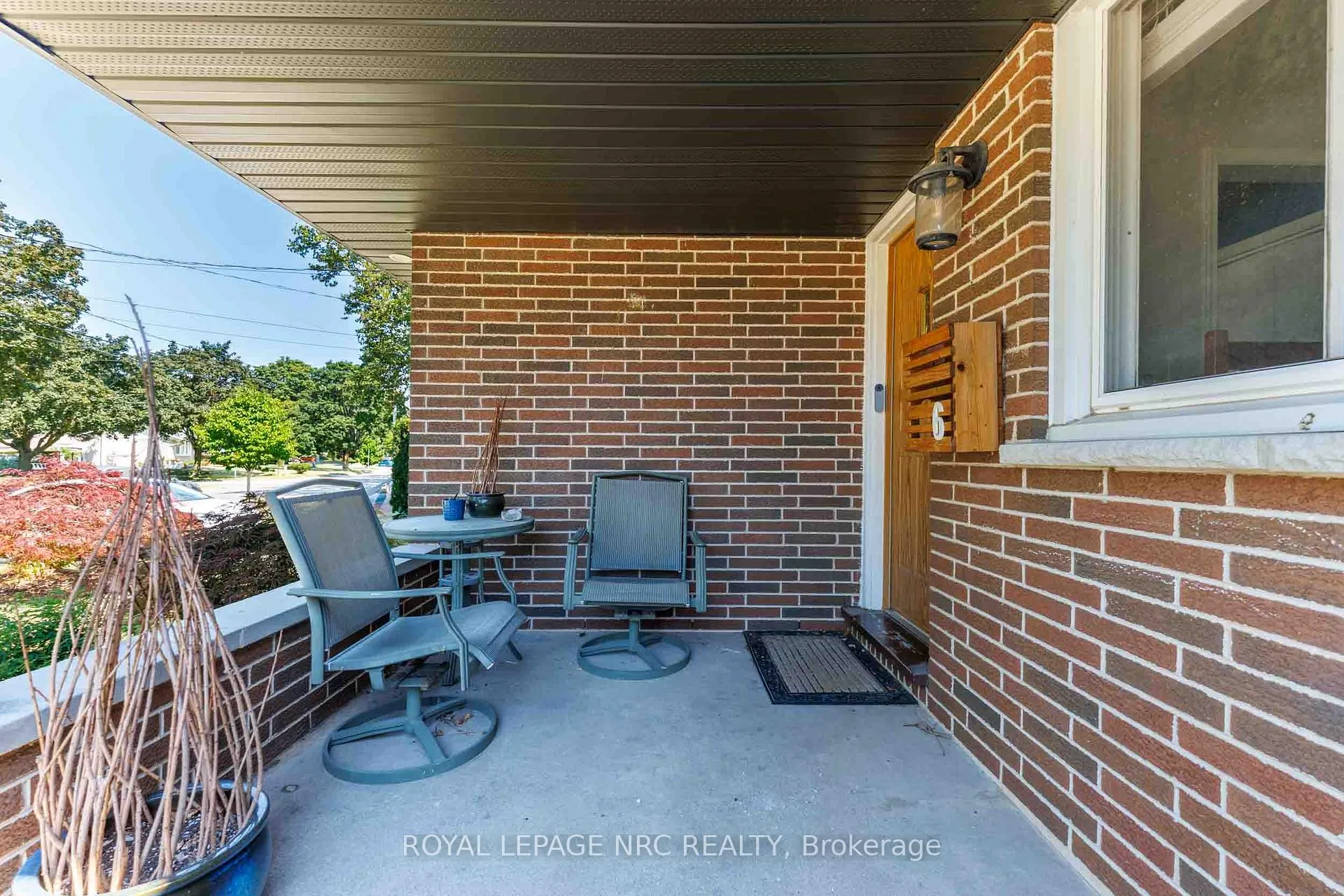 Photo 4 of 6 Croydon Drive, St. Catharines, Lakeshore — HOMEH