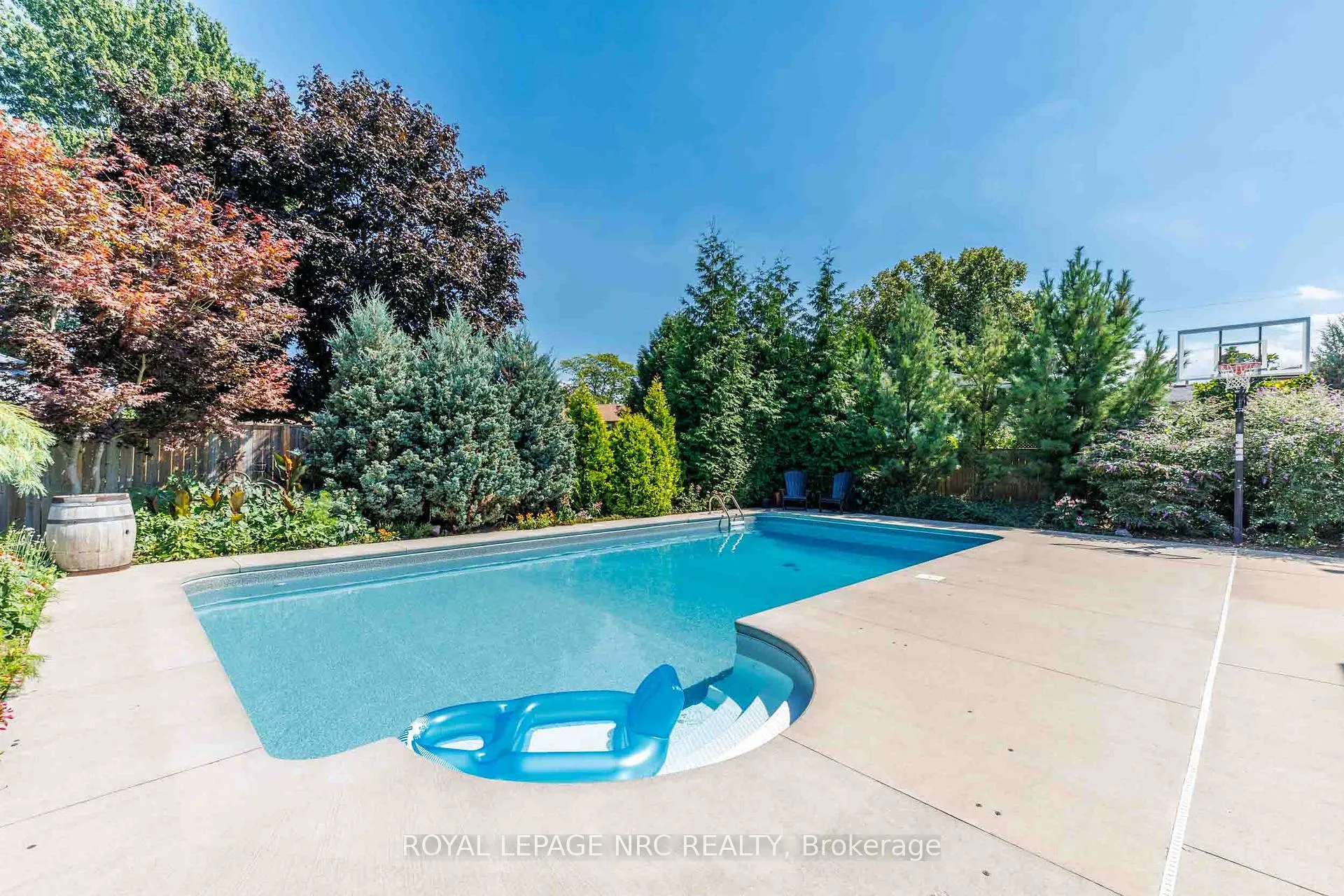 Photo 33 of 6 Croydon Drive, St. Catharines, Lakeshore — HOMEH