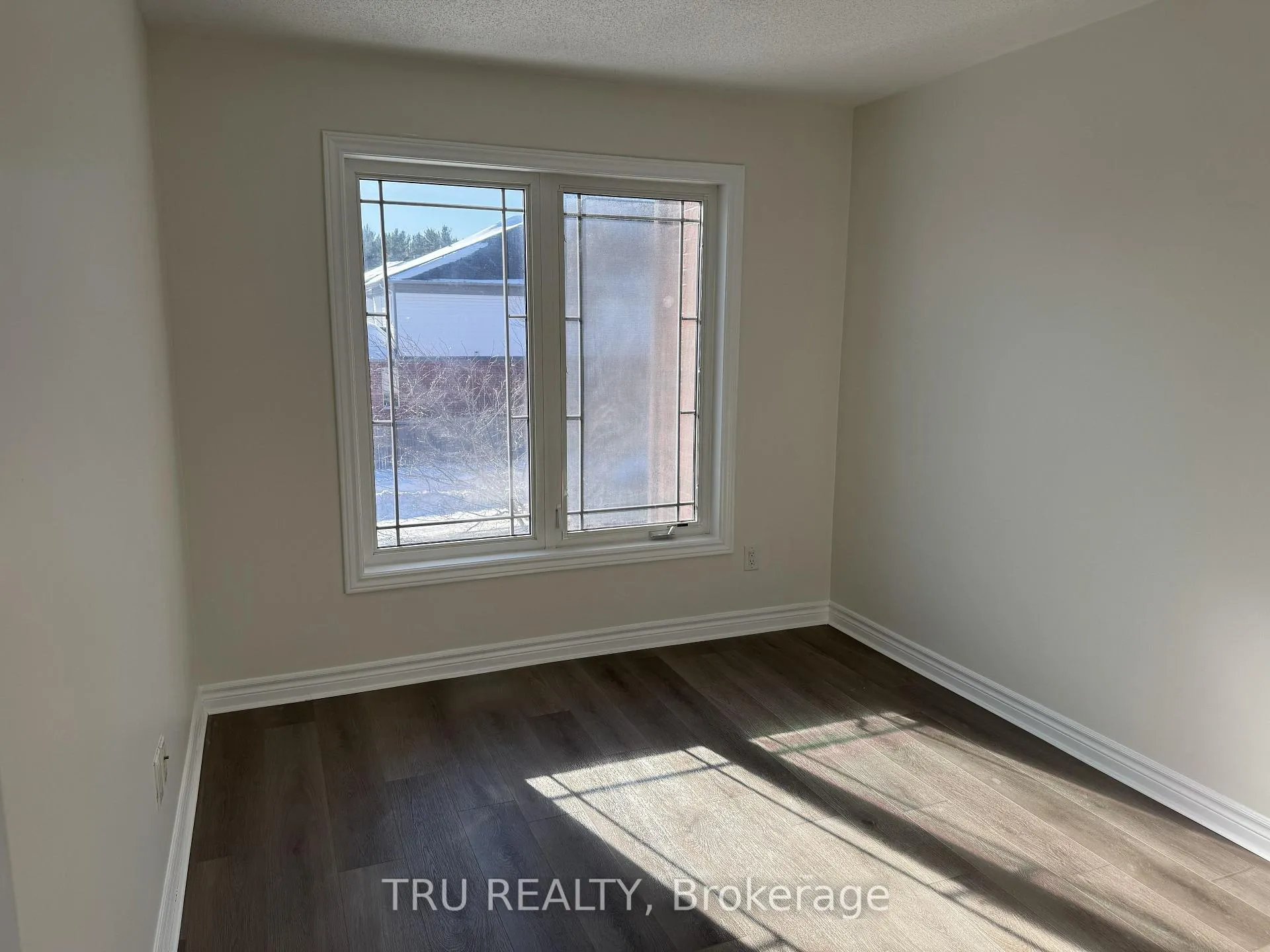 Photo 9 of 247 Hunterbrook Street, Ottawa, Kanata - Morgan's Grant/South March — HOMEH
