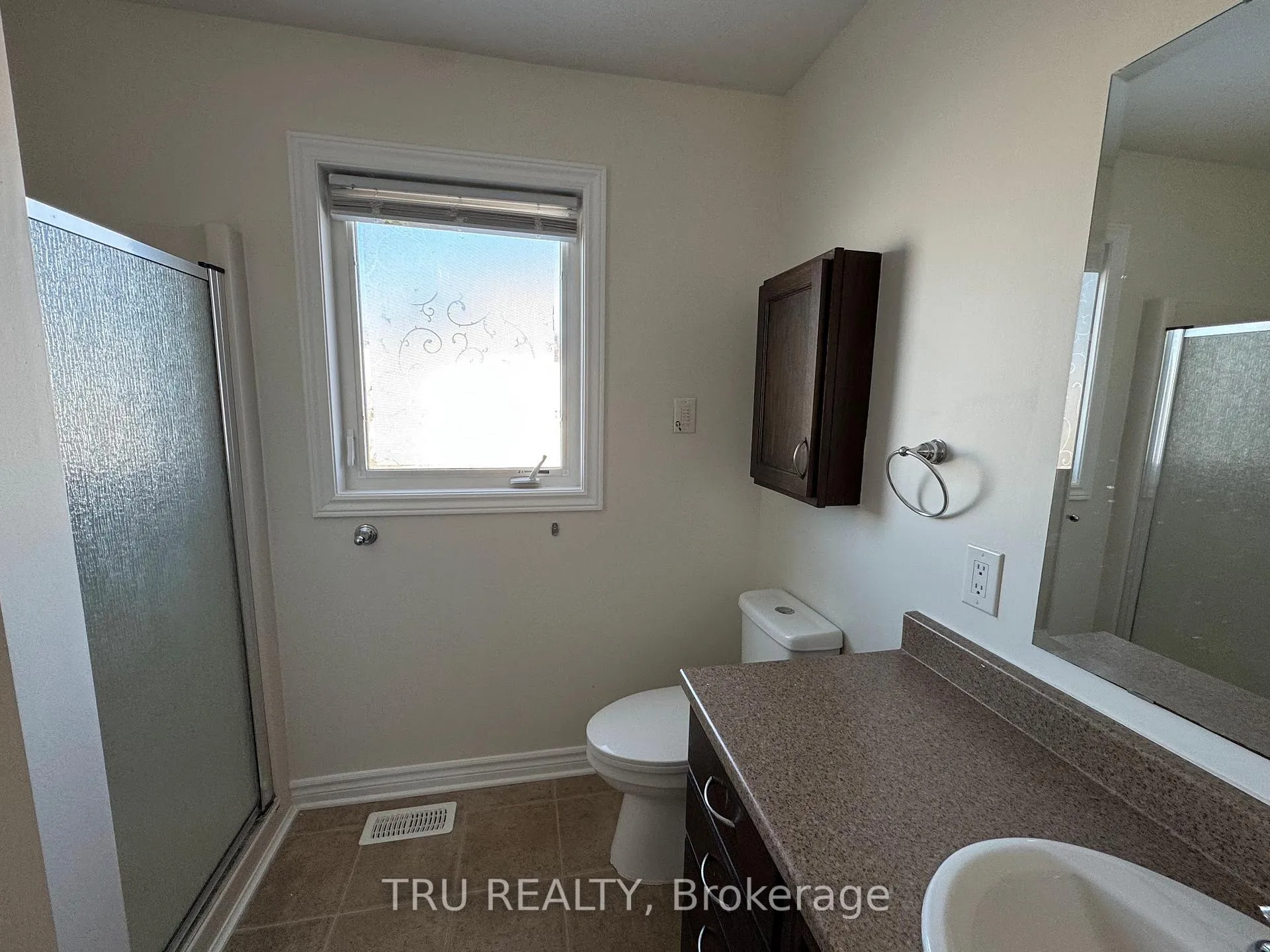Photo 14 of 247 Hunterbrook Street, Ottawa, Kanata - Morgan's Grant/South March — HOMEH