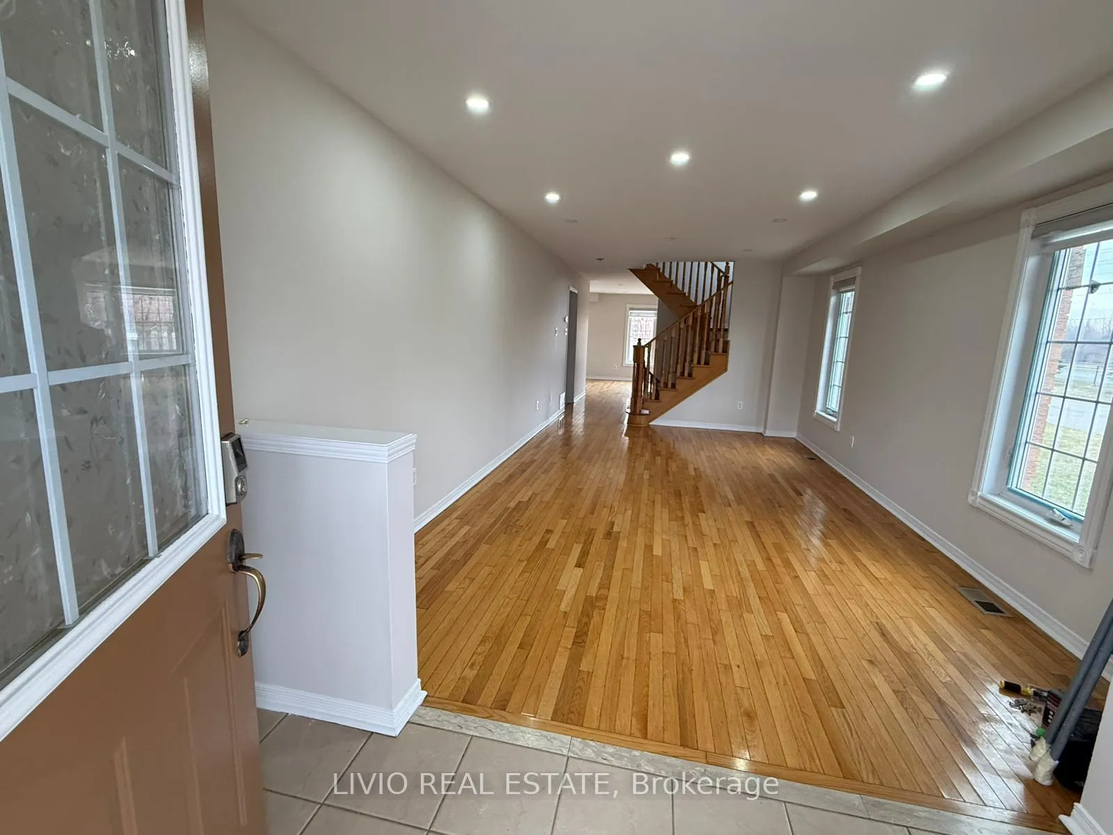 Photo 10 of 55 Peachleaf Crescent, Brampton, Fletcher's Meadow — HOMEH