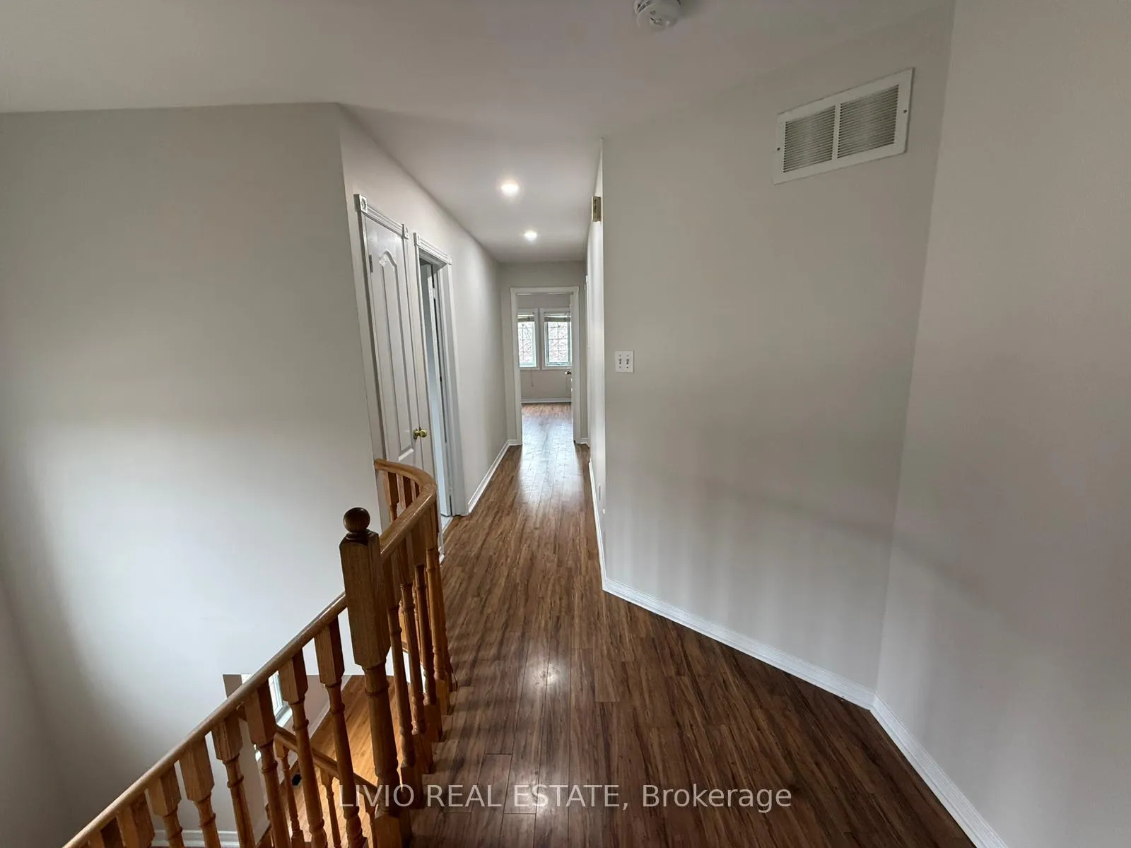 Photo 15 of 55 Peachleaf Crescent, Brampton, Fletcher's Meadow — HOMEH