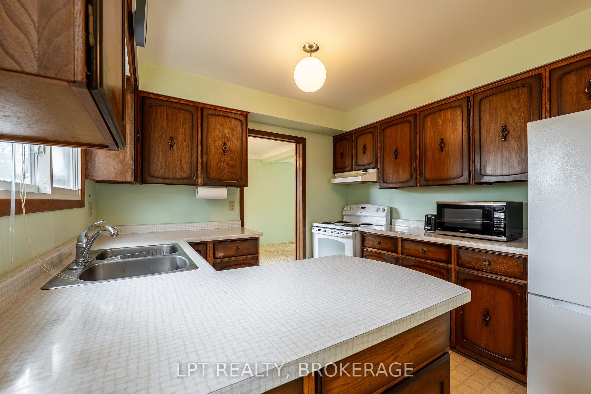Photo 16 of 168 Braemar Road, Kingston, City Southwest — HOMEH