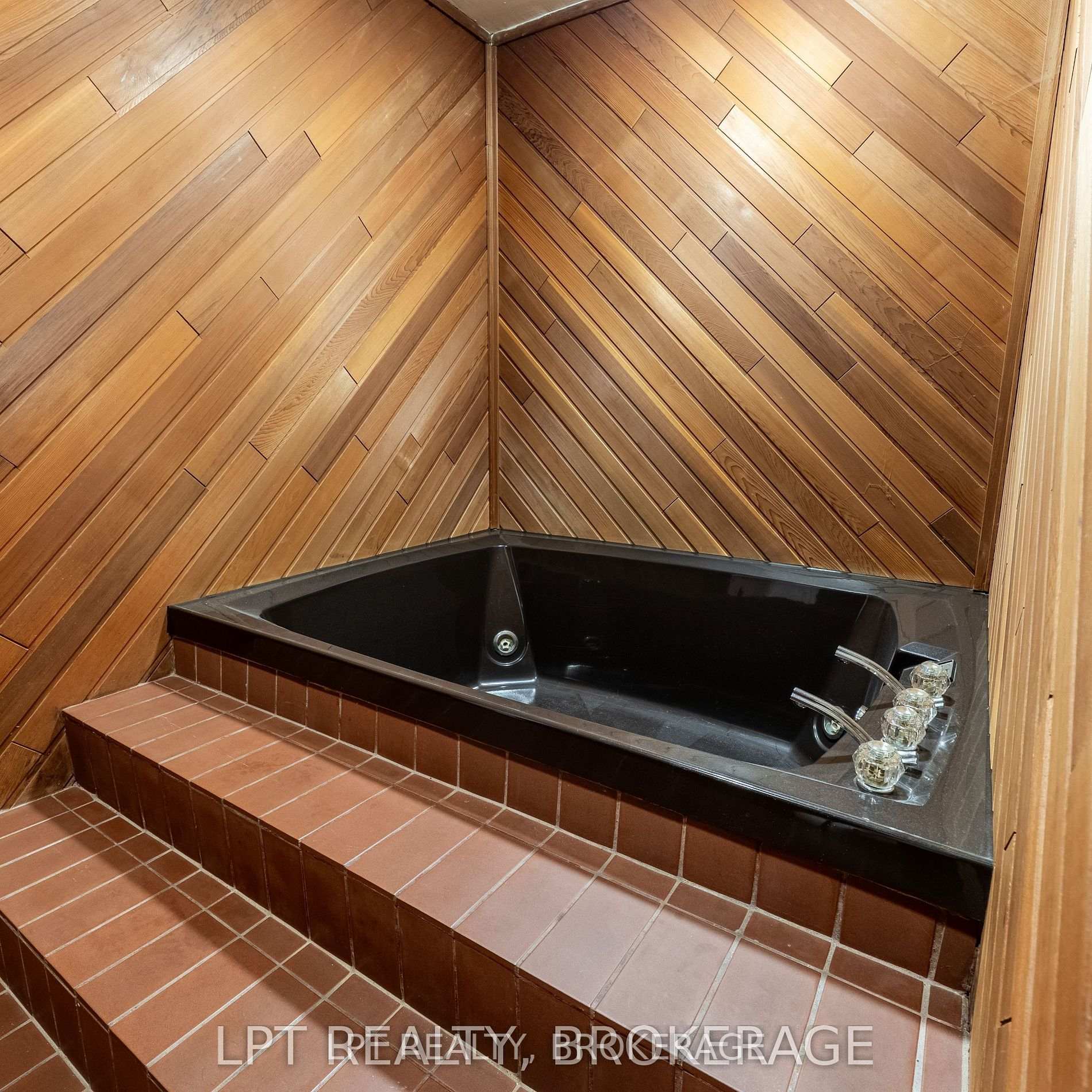 Photo 24 of 168 Braemar Road, Kingston, City Southwest — HOMEH