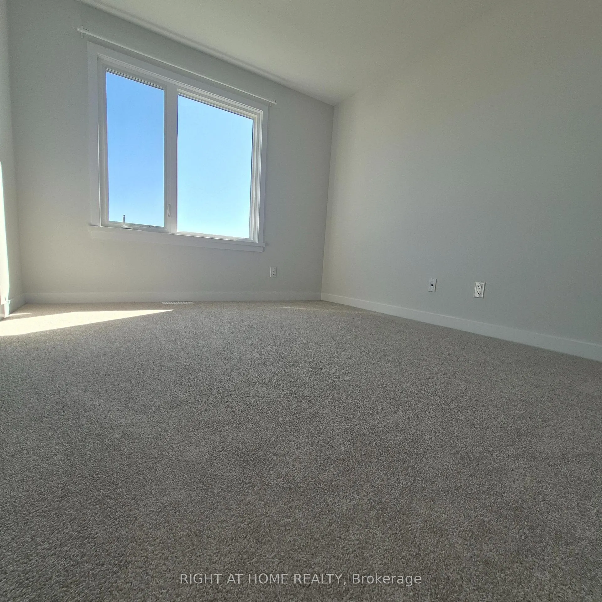 Photo 15 of 102 Ploughshare Road, Ottawa, Kanata - Katimavik — HOMEH