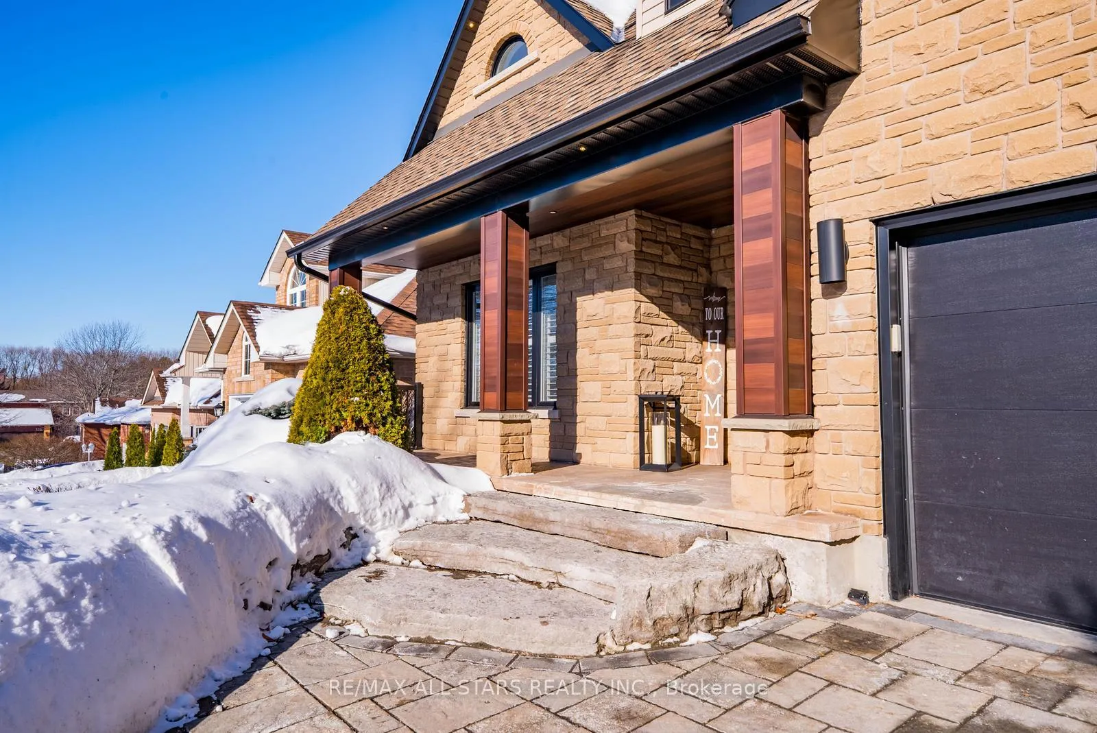 Photo 6 of 102 Dawnhill Avenue, Oshawa, McLaughlin — HOMEH