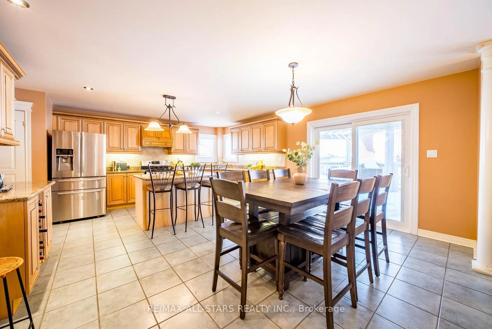 Photo 14 of 102 Dawnhill Avenue, Oshawa, McLaughlin — HOMEH