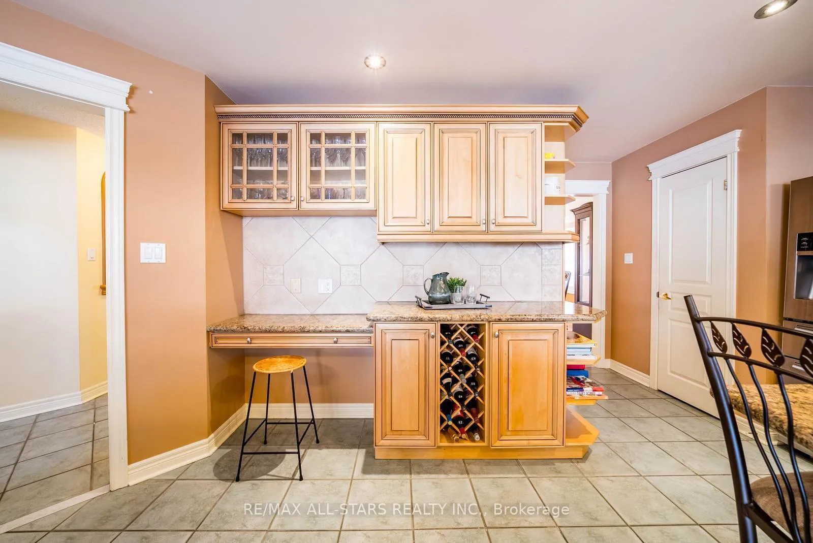 Photo 17 of 102 Dawnhill Avenue, Oshawa, McLaughlin — HOMEH