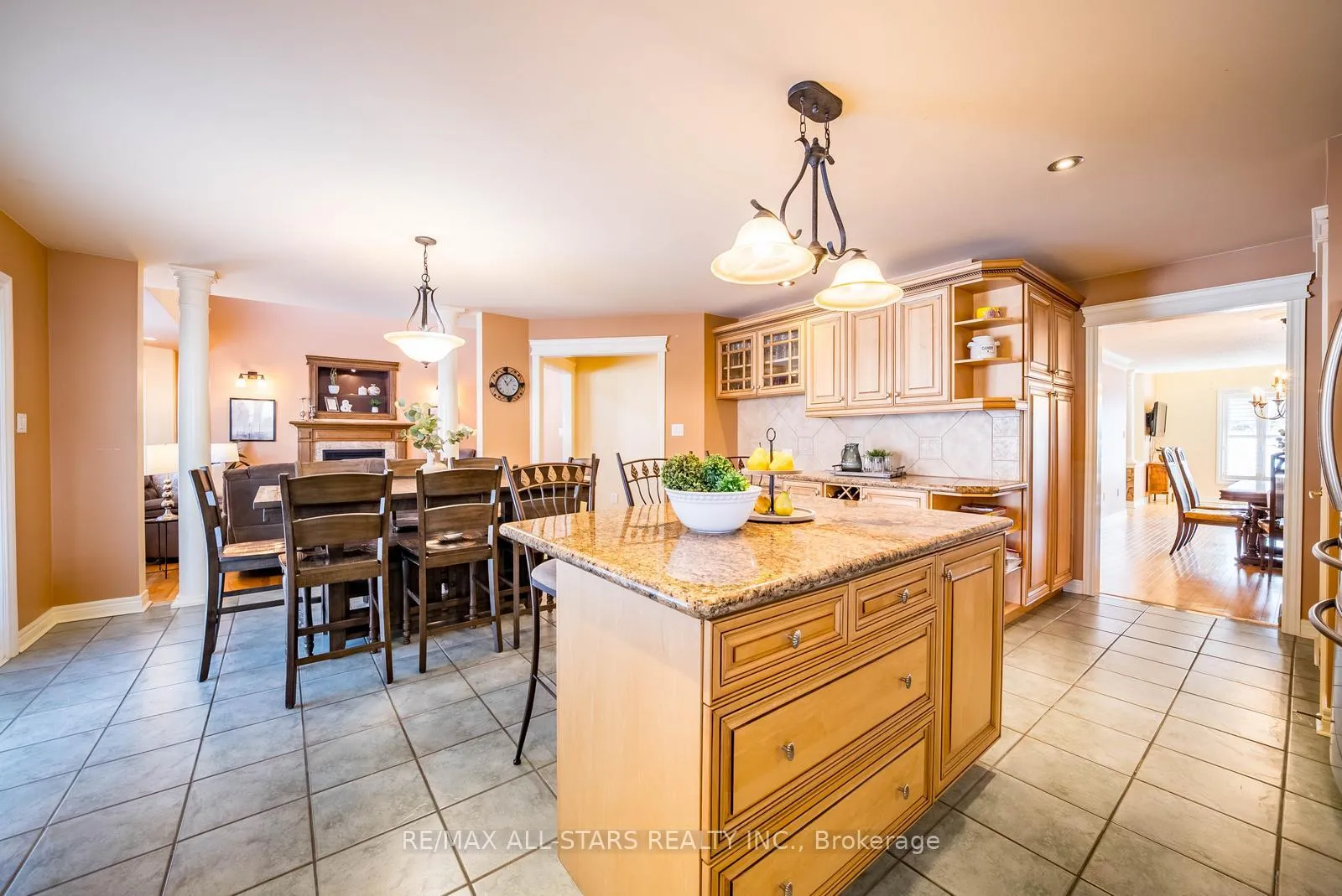 Photo 19 of 102 Dawnhill Avenue, Oshawa, McLaughlin — HOMEH