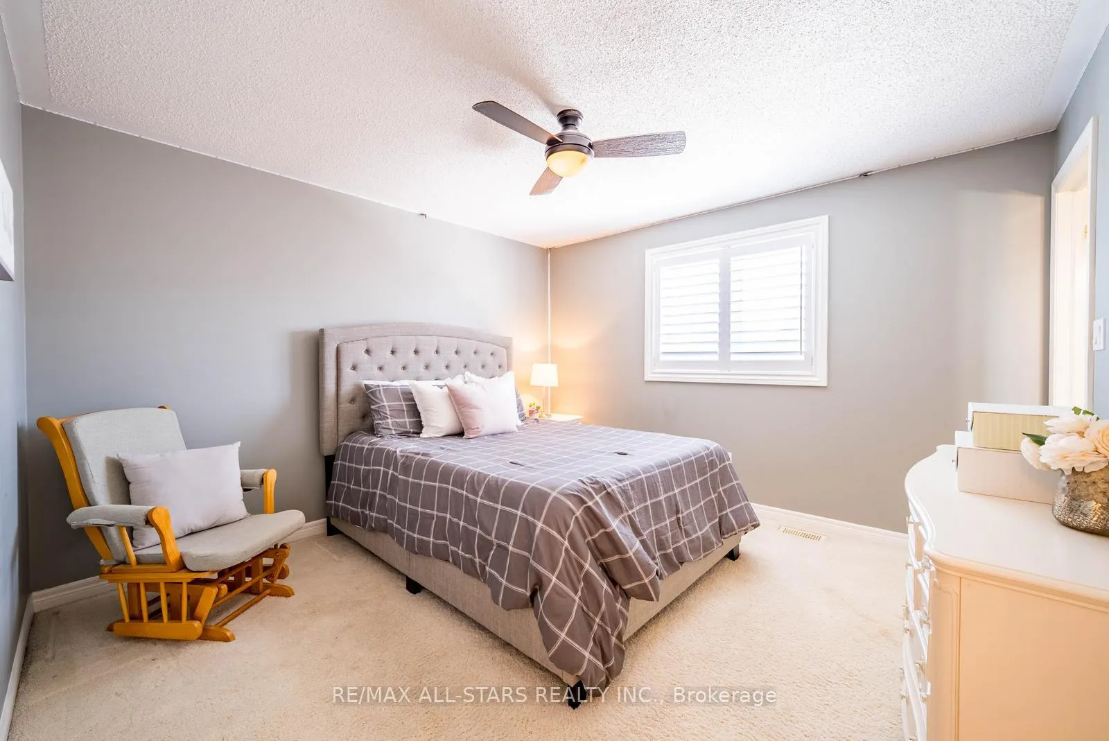 Photo 36 of 102 Dawnhill Avenue, Oshawa, McLaughlin — HOMEH