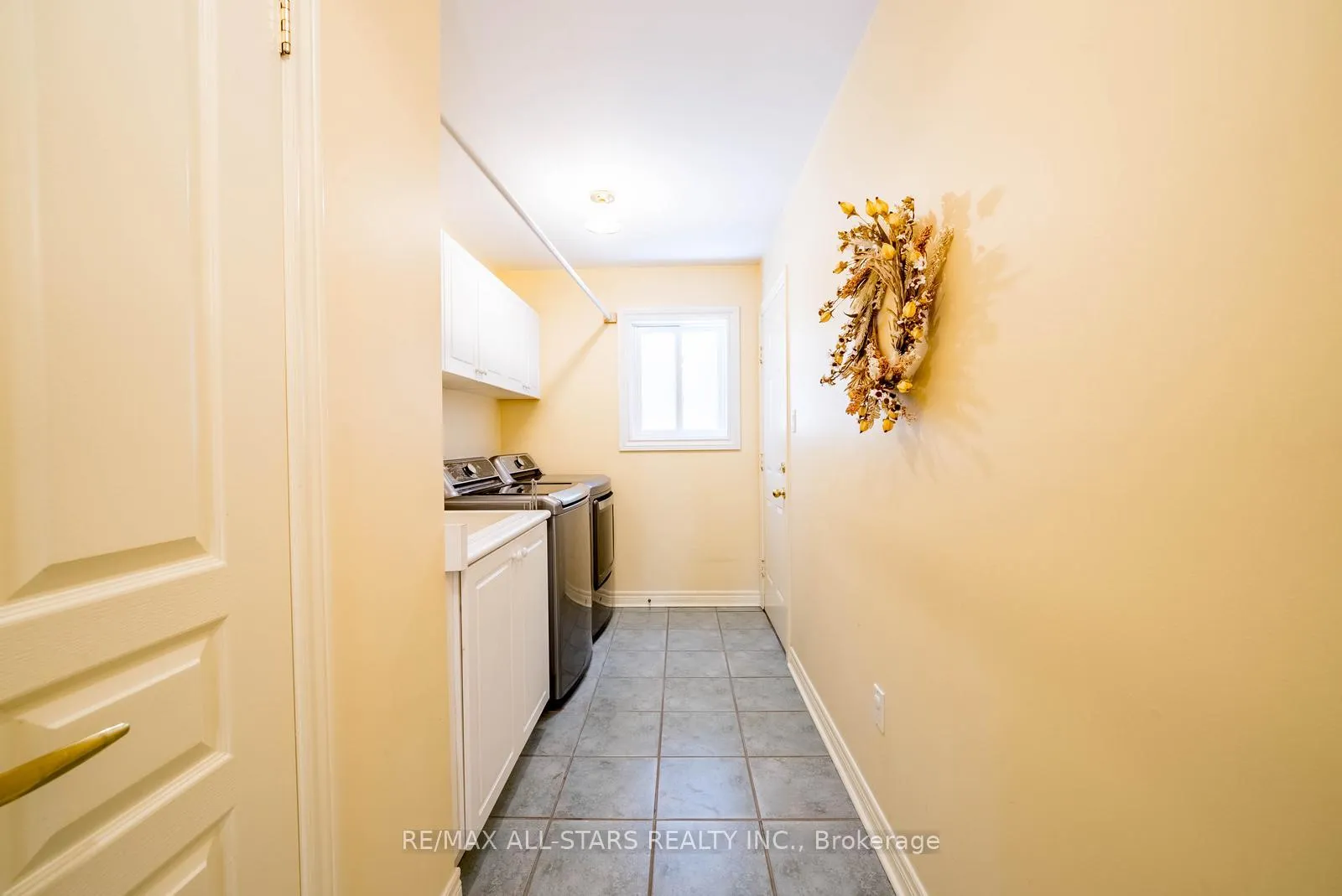 Photo 39 of 102 Dawnhill Avenue, Oshawa, McLaughlin — HOMEH