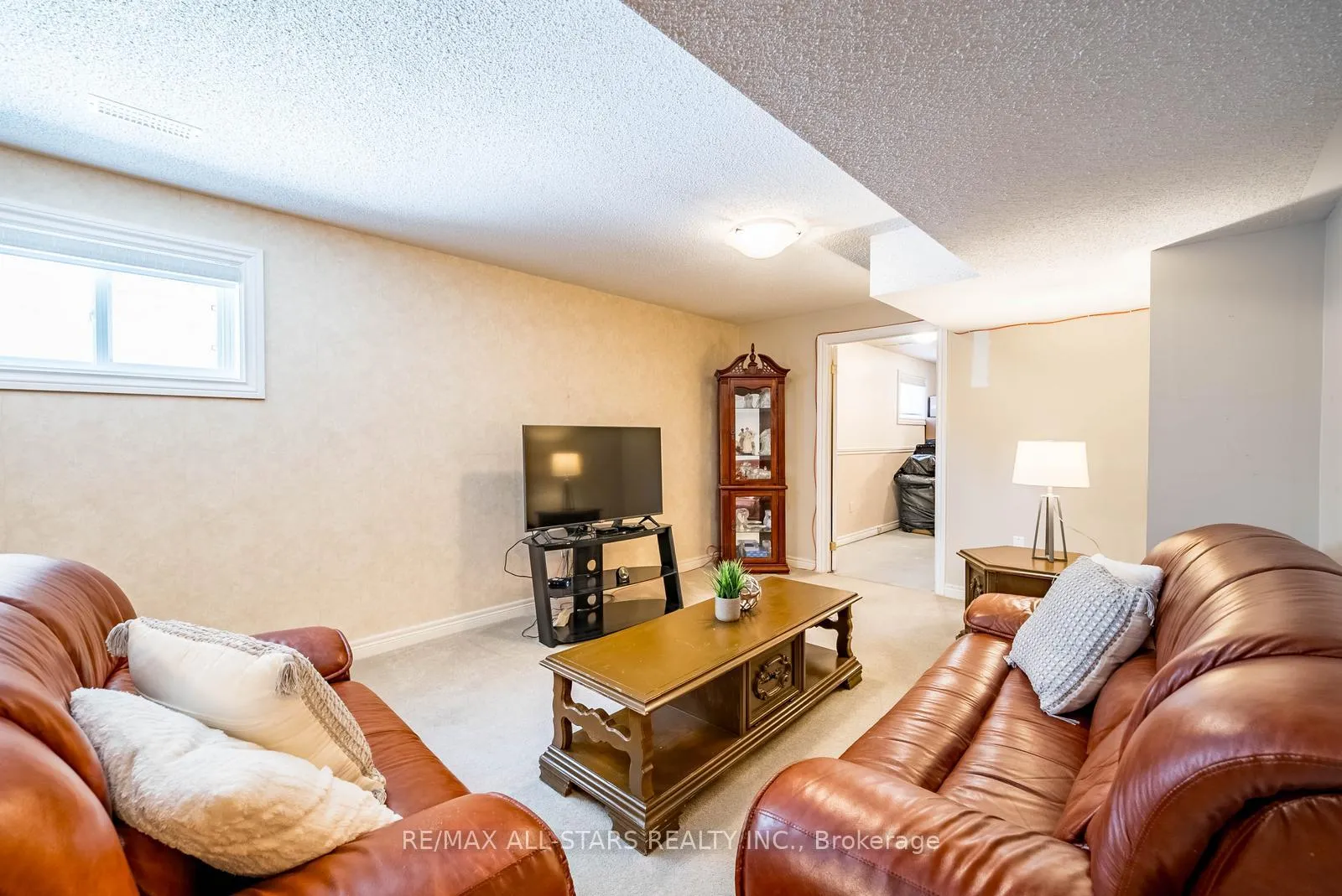 Photo 41 of 102 Dawnhill Avenue, Oshawa, McLaughlin — HOMEH