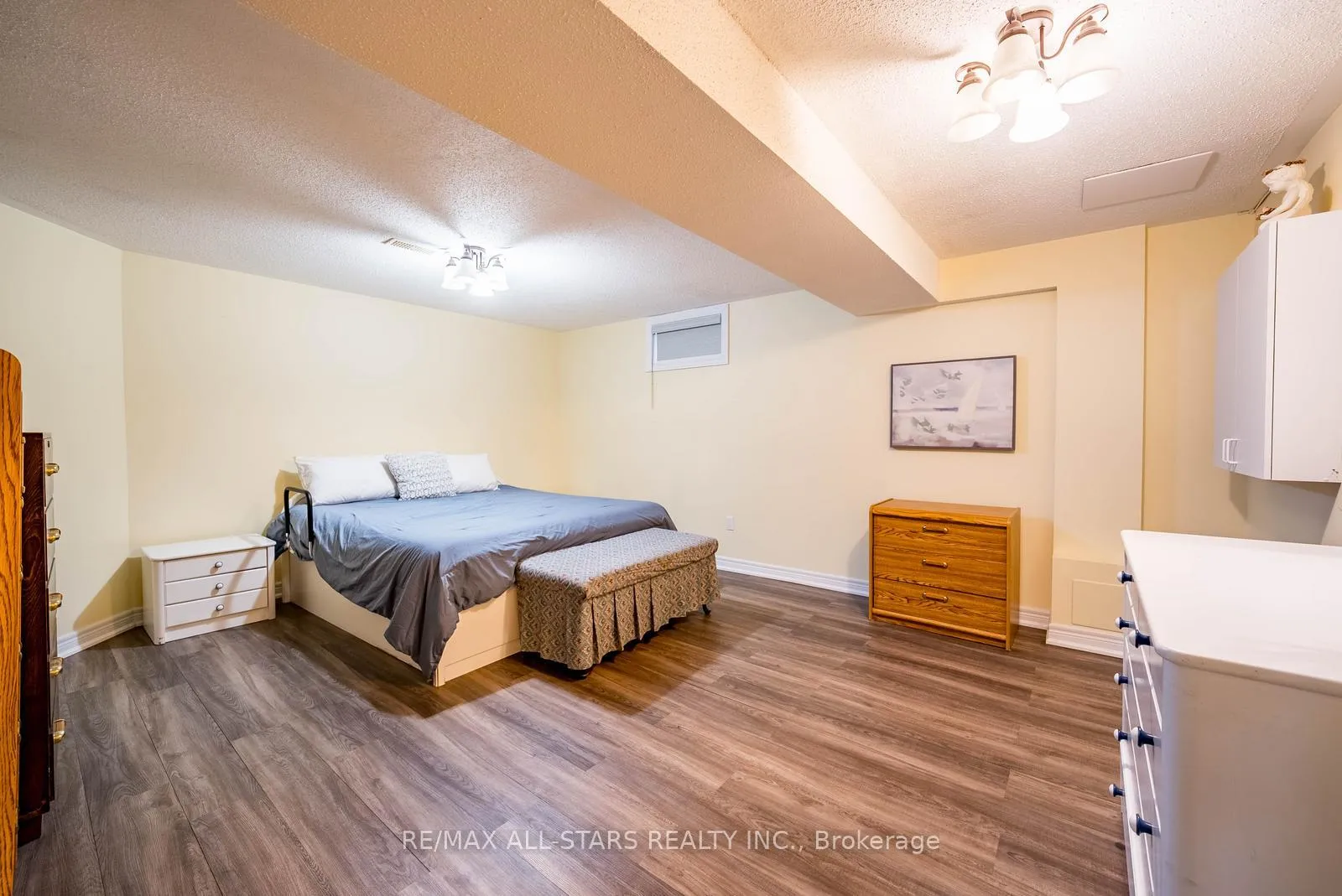 Photo 43 of 102 Dawnhill Avenue, Oshawa, McLaughlin — HOMEH