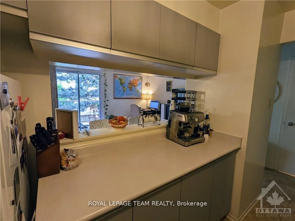 Photo 7 of 250 Brittany Drive, Ottawa, Cumberland West — HOMEH