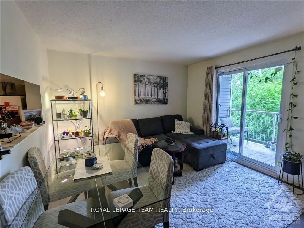Photo 8 of 250 Brittany Drive, Ottawa, Cumberland West — HOMEH