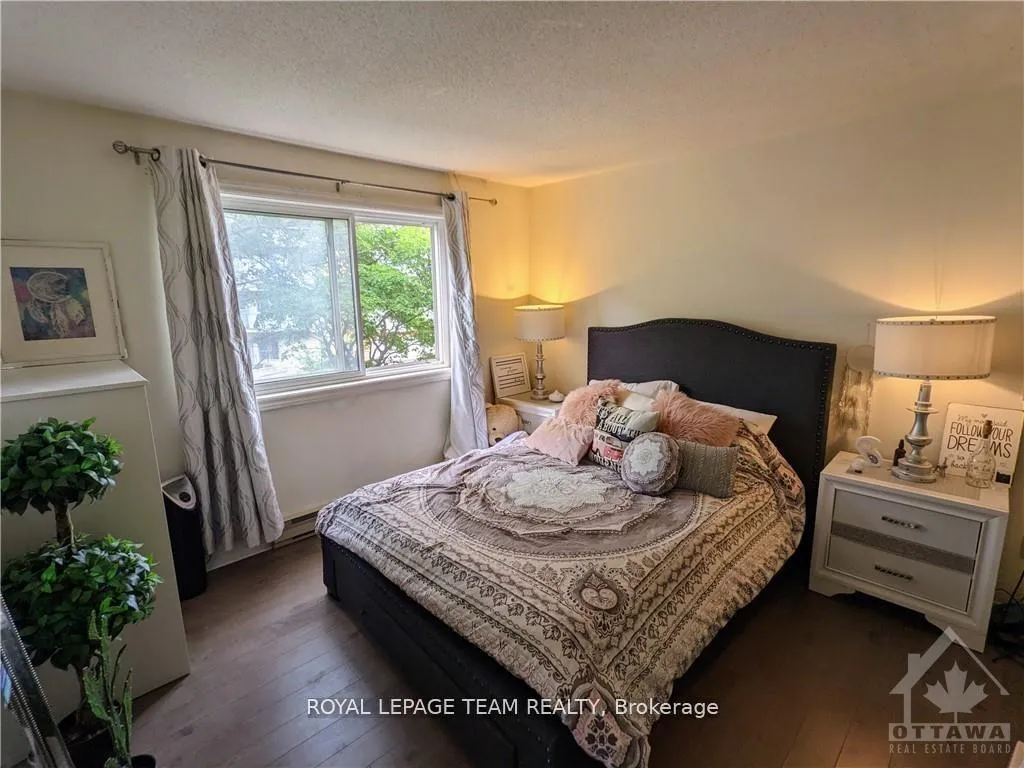 Photo 11 of 250 Brittany Drive, Ottawa, Cumberland West — HOMEH