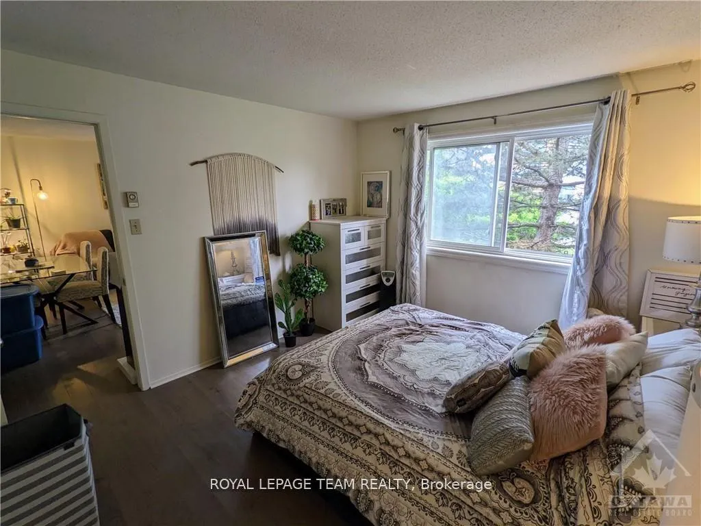 Photo 12 of 250 Brittany Drive, Ottawa, Cumberland West — HOMEH