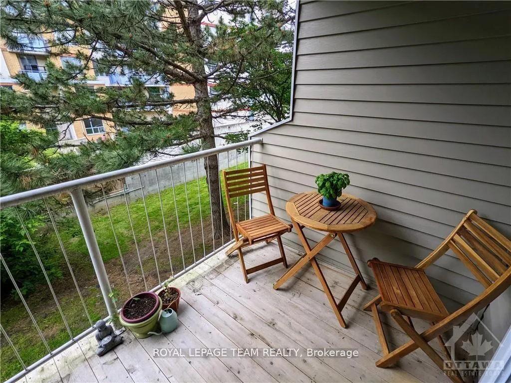 Photo 15 of 250 Brittany Drive, Ottawa, Cumberland West — HOMEH