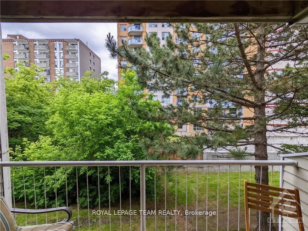 Photo 16 of 250 Brittany Drive, Ottawa, Cumberland West — HOMEH