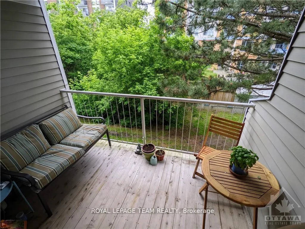 Photo 17 of 250 Brittany Drive, Ottawa, Cumberland West — HOMEH